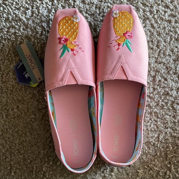 Pink Quartz Pineapple Embroidered TOMS - Picture 6 of 8